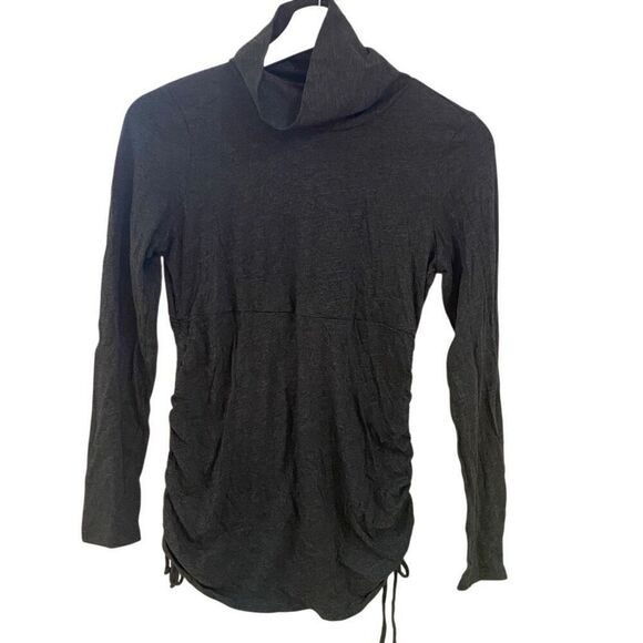 Old navy maternity size XS gray turtle neck rouged sides - Picture 1 of 4